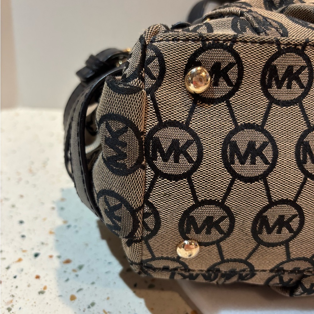 Michael Kors Monogram Satchel‎ Shoulder Handbag - Picture 7 of 15